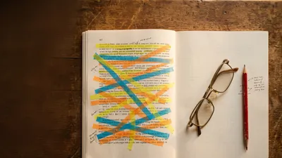 Head Hopping in Writing: What It Is and How to Fix It 📖